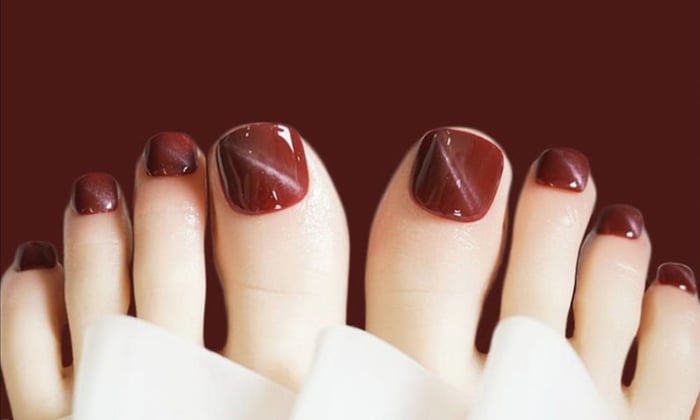 Danh sách Top 30+ Mẫu nail sơn móng chân màu đỏ rượu quyến rũ, 'chanh sả'